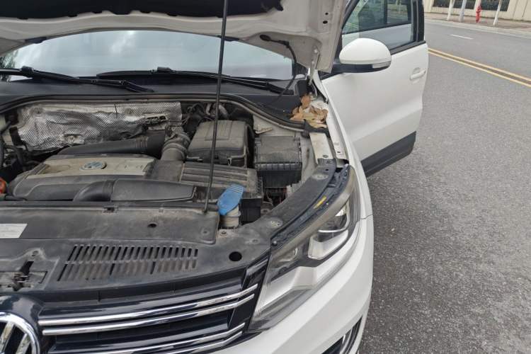Used Volkswagen Tiguan 2015 1.8TSI Automatic Two-Wheel Drive Comfort Edition Engine Bay Left