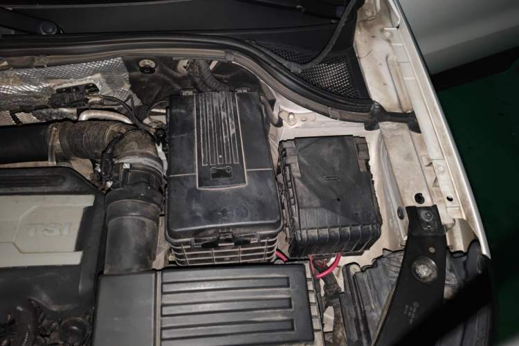 Used Volkswagen Tiguan 2015 1.8TSI Automatic Two-Wheel Drive Comfort Edition Engine Bay Left