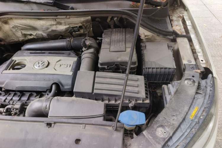 Used Volkswagen Tiguan 2015 1.8TSI Automatic Two-Wheel Drive Luxury Model Engine Bay Left