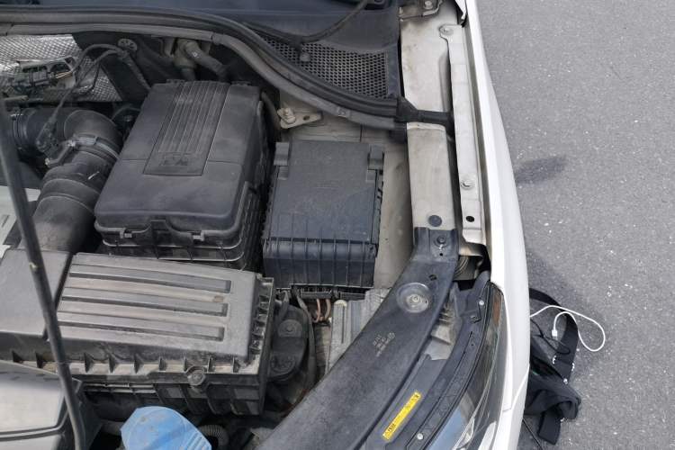 Used Volkswagen Tiguan 2015 1.8TSI Automatic Two-Wheel Drive Luxury Model Engine Bay Left