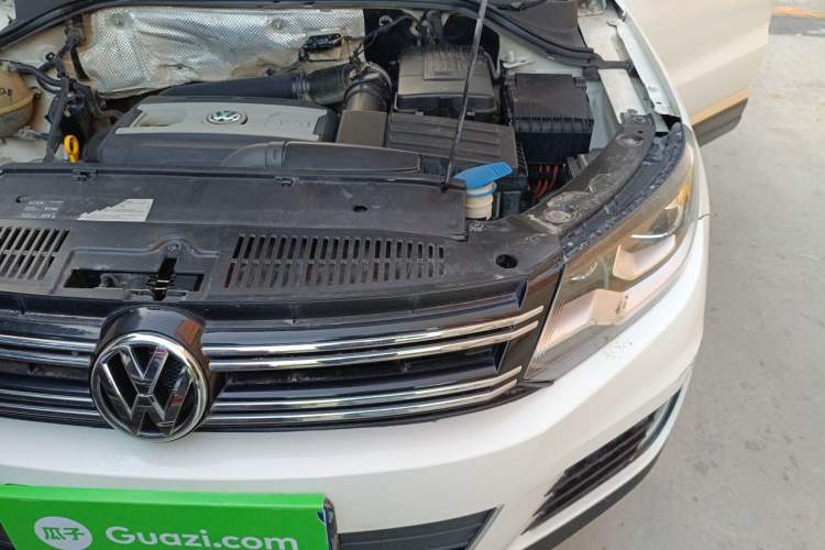 Used Volkswagen Tiguan 2015 1.8TSI Automatic Two-Wheel Drive Luxury Model Engine Bay Left