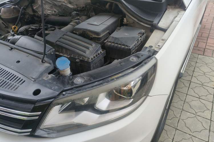 Used Volkswagen Tiguan 2015 1.8TSI Automatic Two-Wheel Drive Comfort Edition Engine Bay Left