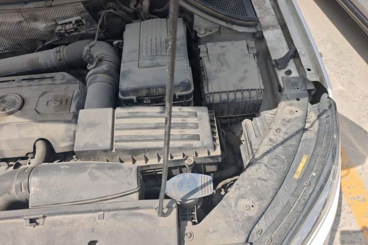 Used Volkswagen Tiguan 2015 1.8TSI Automatic Two-Wheel Drive Comfort Edition Engine Bay Left