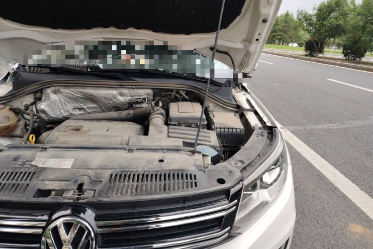 Used Volkswagen Tiguan 2015 1.8TSI Automatic Two-Wheel Drive Luxury Model Engine Bay Left