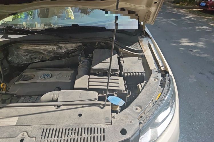 Used Volkswagen Tiguan 2015 1.8TSI Automatic Two-Wheel Drive Comfort Edition Engine Bay Left