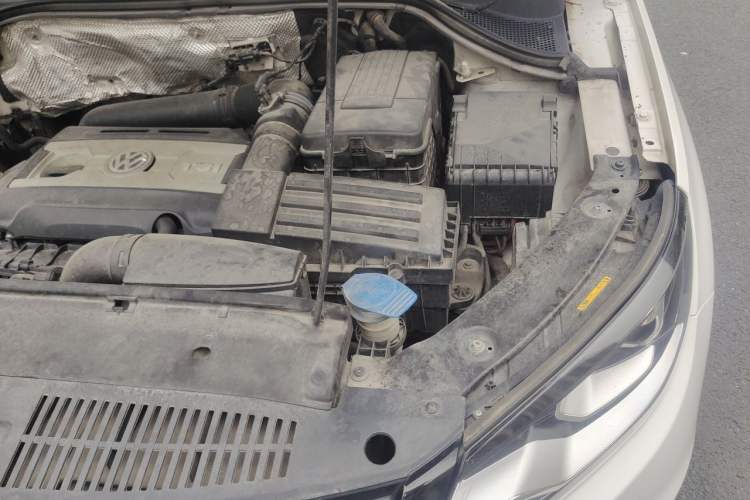 Used Volkswagen Tiguan 2015 1.8TSI Automatic Two-Wheel Drive Comfort Edition Engine Bay Left