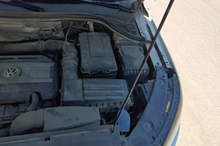 Used Volkswagen Tiguan 2015 1.8TSI Automatic Two-Wheel Drive Trend Edition Engine Bay Left