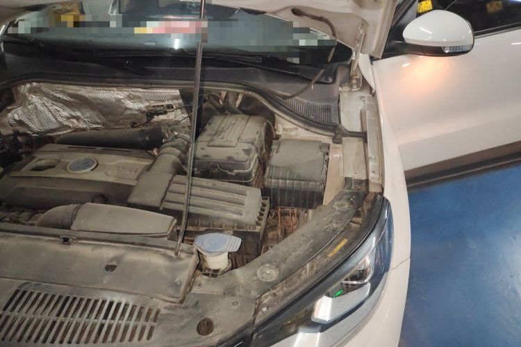 Used Volkswagen Tiguan 2015 1.8TSI Automatic Two-Wheel Drive Comfort Edition Engine Bay Left