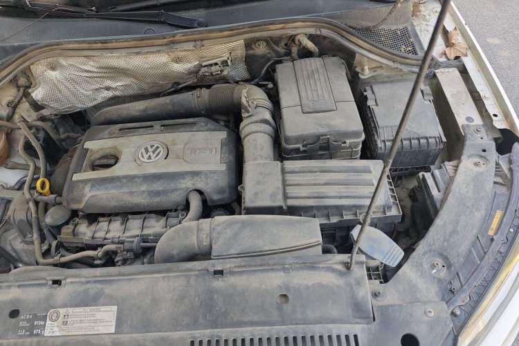 Used Volkswagen Tiguan 2015 1.8TSI Automatic Two-Wheel Drive Comfort Edition Engine Bay Left