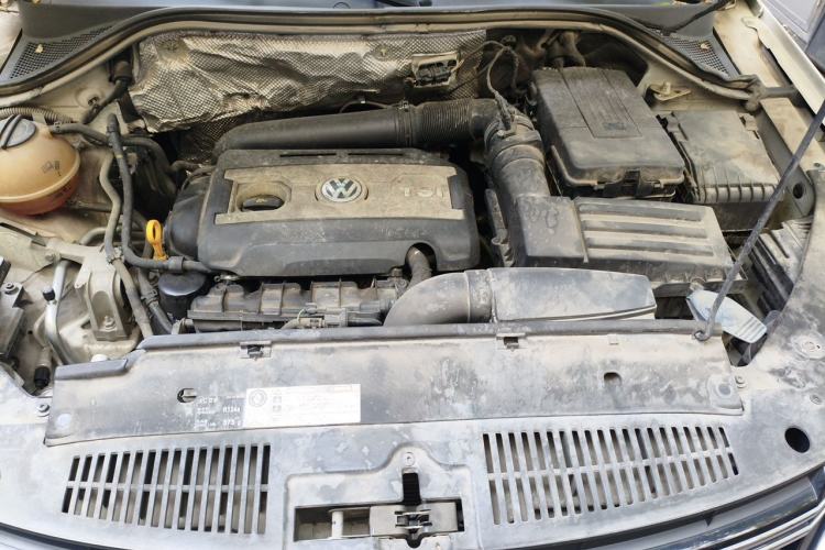 Used Volkswagen Tiguan 2015 1.8TSI Automatic Two-Wheel Drive Luxury Model Engine Bay