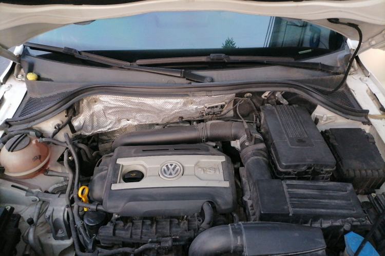 Used Volkswagen Tiguan 2015 1.8TSI Automatic Two-Wheel Drive Comfort Edition Engine Bay