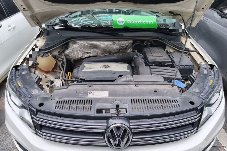 Used Volkswagen Tiguan 2015 1.8TSI Automatic Two-Wheel Drive Luxury Model Engine Bay