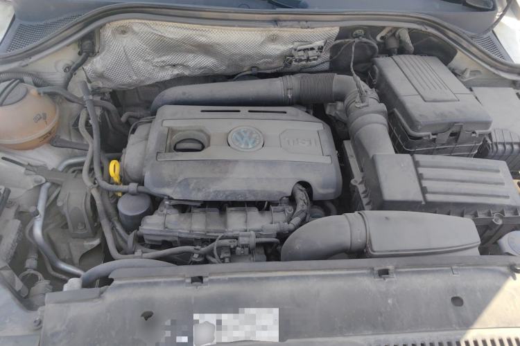 Used Volkswagen Tiguan 2015 1.8TSI Automatic Two-Wheel Drive Trend Edition Engine Bay