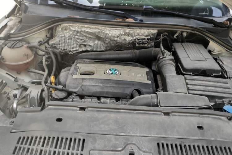 Used Volkswagen Tiguan 2015 1.8TSI Automatic Two-Wheel Drive Luxury Model Engine Bay
