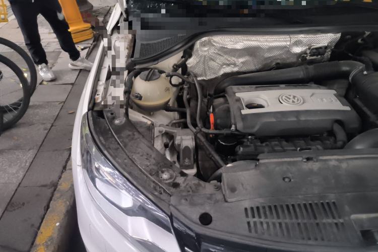 Used Volkswagen Tiguan 2015 2.0 TSI Automatic All-Wheel Drive Flagship Edition Engine Bay Right