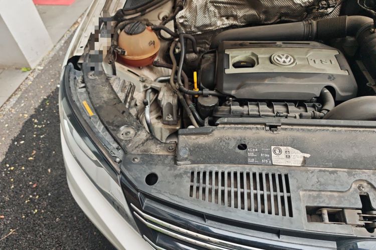 Used Volkswagen Tiguan 2015 1.8TSI Automatic Two-Wheel Drive Comfort Edition Engine Bay Right
