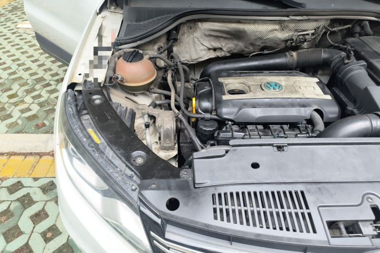 Used Volkswagen Tiguan 2015 1.8TSI Automatic Two-Wheel Drive Trend Edition Engine Bay Right