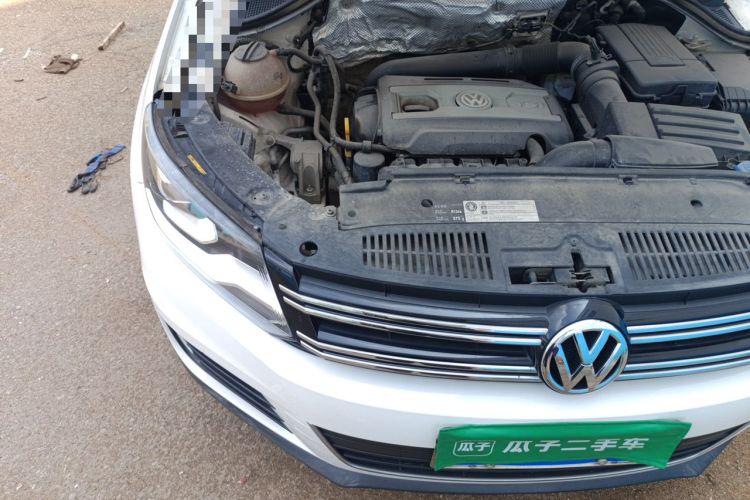 Used Volkswagen Tiguan 2015 1.8TSI Automatic Two-Wheel Drive Luxury Model Engine Bay Right