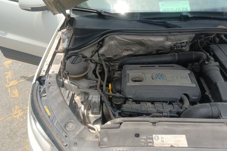 Used Volkswagen Tiguan 2015 1.8TSI Automatic Two-Wheel Drive Trend Edition Engine Bay Right