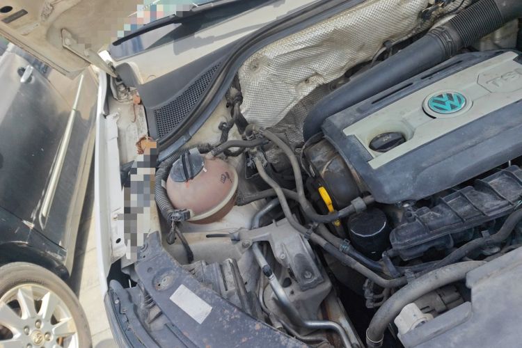 Used Volkswagen Tiguan 2015 1.8TSI Automatic Two-Wheel Drive Comfort Edition Engine Bay Right