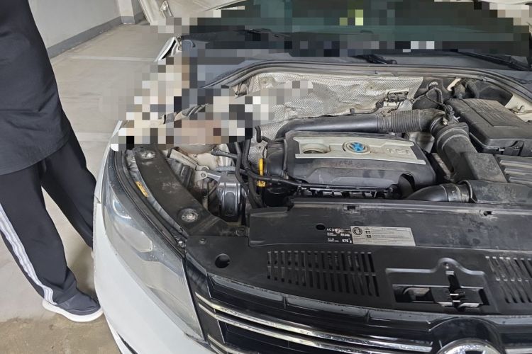 Used Volkswagen Tiguan 2015 1.8TSI Automatic Two-Wheel Drive Trend Edition Engine Bay Right