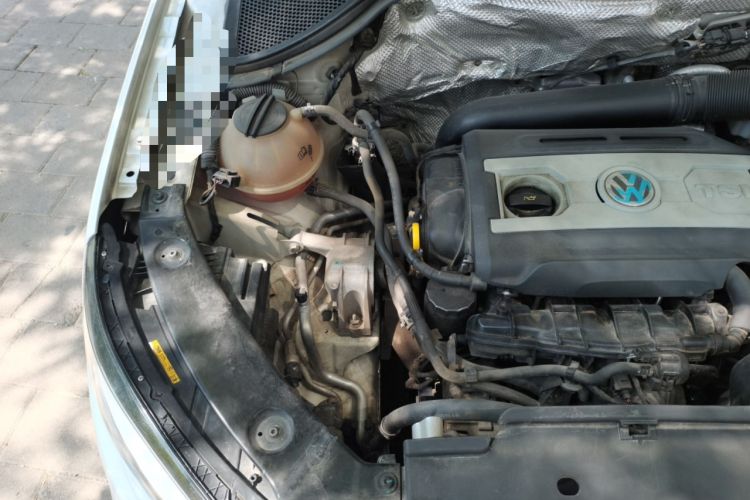 Used Volkswagen Tiguan 2015 1.8TSI Automatic Two-Wheel Drive Comfort Edition Engine Bay Right