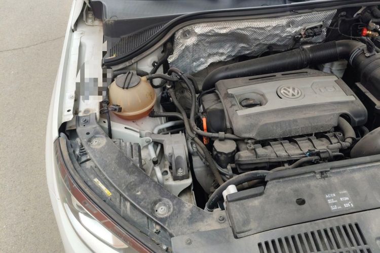 Used Volkswagen Tiguan 2015 1.8TSI Manual Two-Wheel Drive Fashion Edition Engine Bay Right