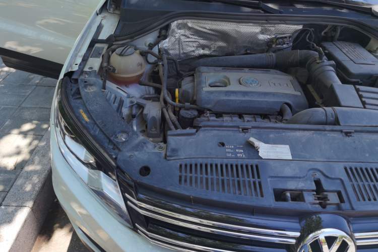 Used Volkswagen Tiguan 2015 1.8TSI Automatic Two-Wheel Drive Comfort Edition Engine Bay Right