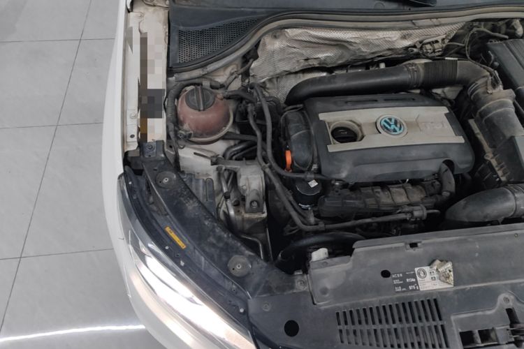 Used Volkswagen Tiguan 2015 1.8TSI Automatic Two-Wheel Drive Comfort Edition Engine Bay Right