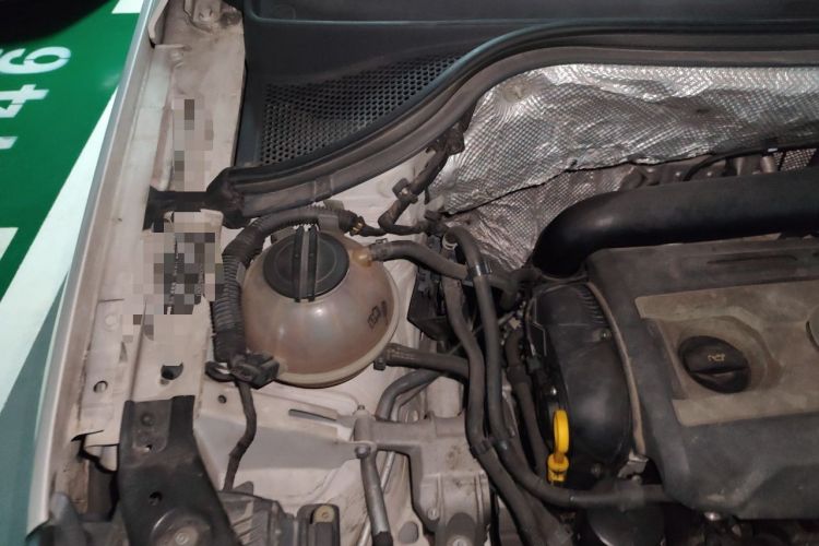 Used Volkswagen Tiguan 2015 1.8TSI Automatic Two-Wheel Drive Comfort Edition Engine Bay Right
