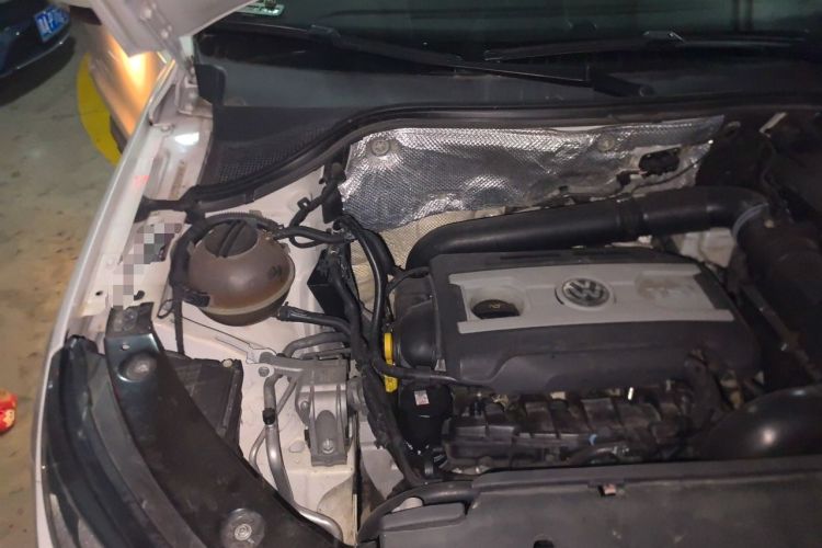 Used Volkswagen Tiguan 2015 2.0 TSI Automatic All-Wheel Drive Flagship Edition Engine Bay Right