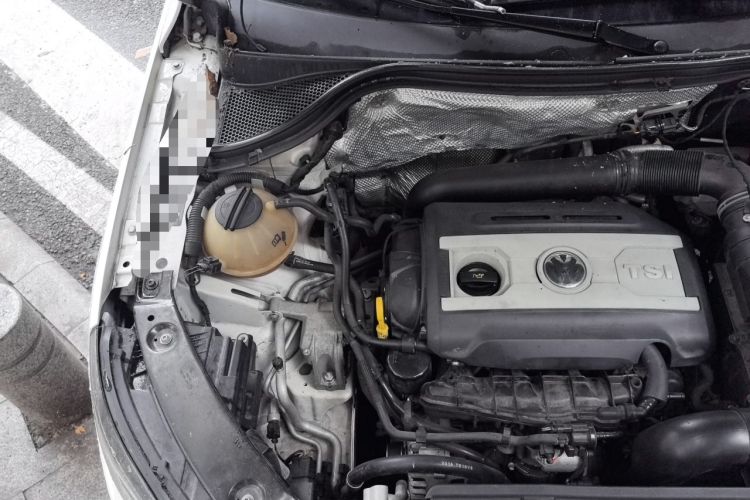 Used Volkswagen Tiguan 2015 1.8TSI Automatic Two-Wheel Drive Trend Edition Engine Bay Right