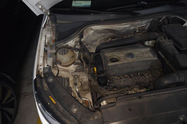 Used Volkswagen Tiguan 2015 1.8TSI Automatic Two-Wheel Drive Comfort Edition Engine Bay Right