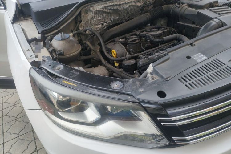 Used Volkswagen Tiguan 2015 1.8TSI Automatic Two-Wheel Drive Comfort Edition Engine Bay Right