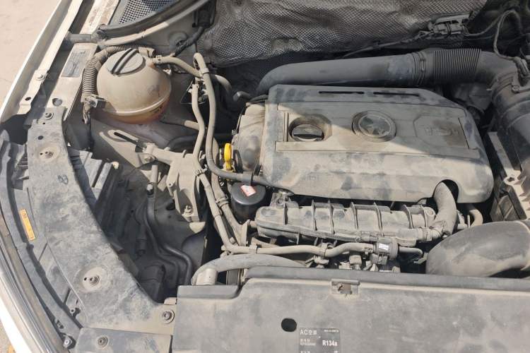 Used Volkswagen Tiguan 2015 1.8TSI Automatic Two-Wheel Drive Comfort Edition Engine Bay Right