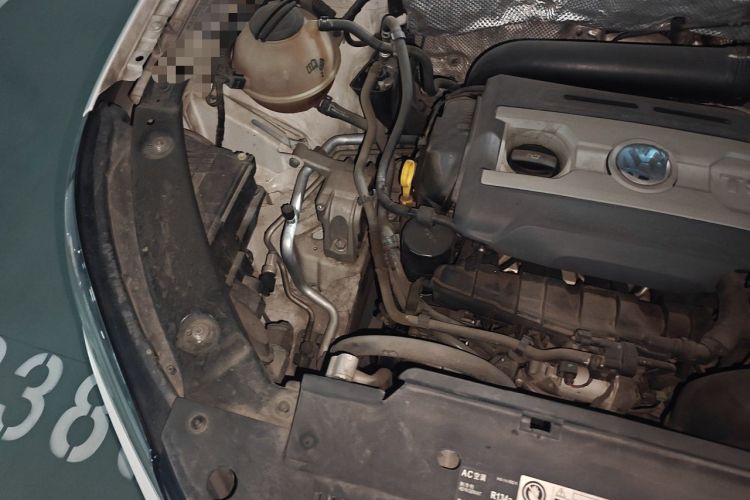 Used Volkswagen Tiguan 2015 2.0 TSI Automatic All-Wheel Drive Flagship Edition Engine Bay Right