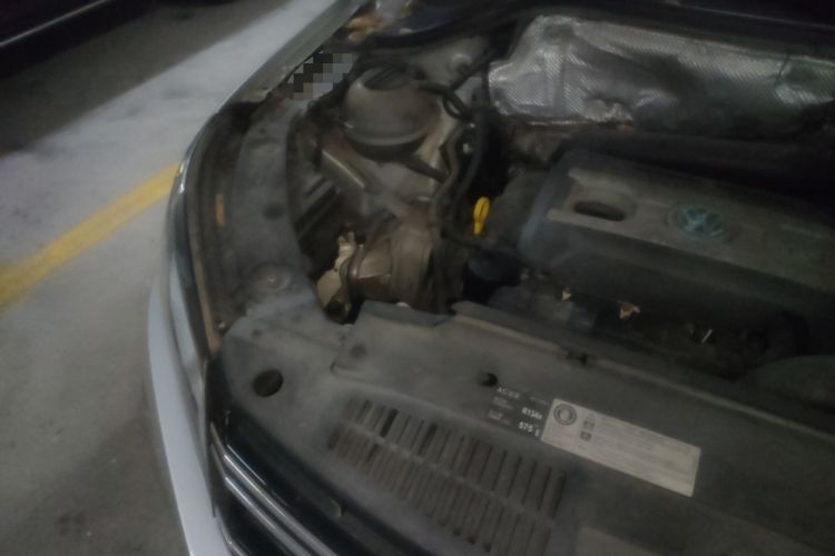 Used Volkswagen Tiguan 2015 1.8TSI Automatic Two-Wheel Drive Comfort Edition Engine Bay Right