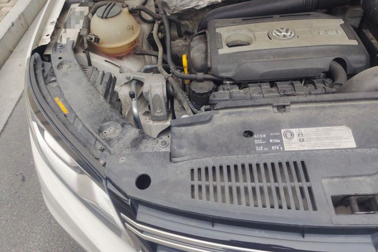 Used Volkswagen Tiguan 2015 1.8TSI Automatic Two-Wheel Drive Comfort Edition Engine Bay Right