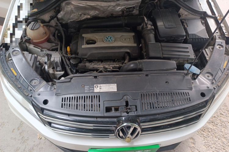 Used Volkswagen Tiguan 2015 1.8TSI Automatic Two-Wheel Drive Trend Edition Engine Bay