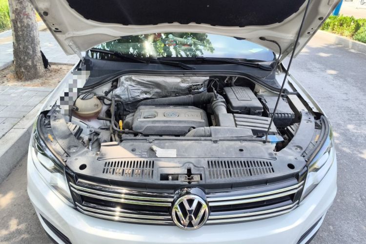 Used Volkswagen Tiguan 2015 1.8TSI Automatic Two-Wheel Drive Comfort Edition Engine Bay