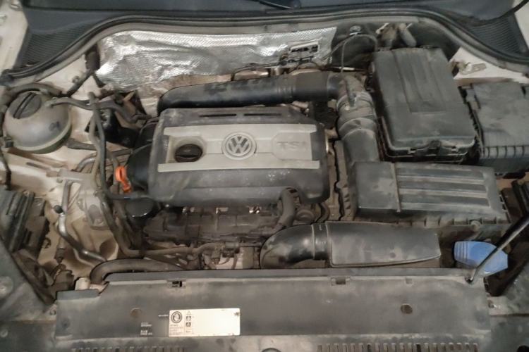 Used Volkswagen Tiguan 2015 1.8TSI Automatic Two-Wheel Drive Luxury Model Engine Bay