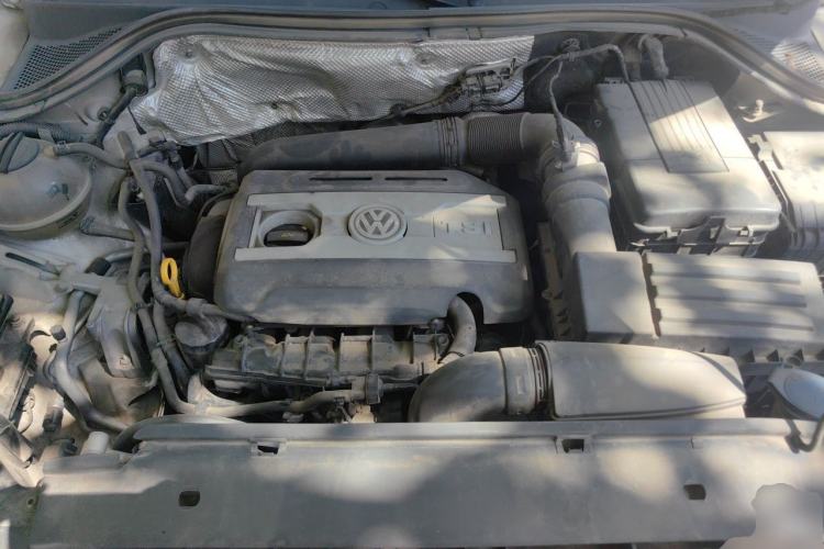Used Volkswagen Tiguan 2015 1.8TSI Automatic Two-Wheel Drive Luxury Model Engine Bay
