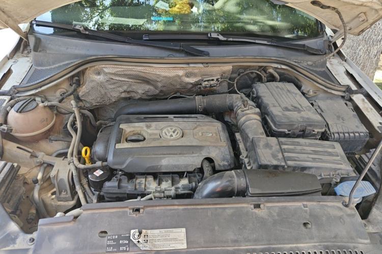 Used Volkswagen Tiguan 2015 1.8TSI Automatic Two-Wheel Drive Luxury Model Engine Bay