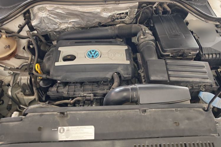 Used Volkswagen Tiguan 2015 1.8TSI Automatic Two-Wheel Drive Luxury Model Engine Bay