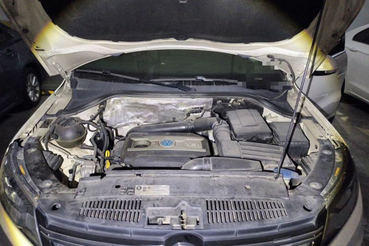 Used Volkswagen Tiguan 2015 1.8TSI Automatic Two-Wheel Drive Luxury Model Engine Bay