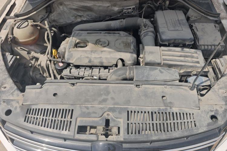 Used Volkswagen Tiguan 2015 1.8TSI Automatic Two-Wheel Drive Comfort Edition Engine Bay