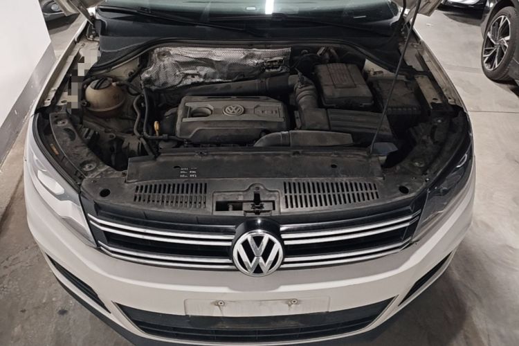 Used Volkswagen Tiguan 2015 1.8TSI Automatic Two-Wheel Drive Luxury Model Engine Bay