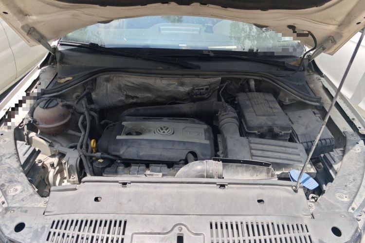 Used Volkswagen Tiguan 2015 1.8TSI Automatic Two-Wheel Drive Luxury Model Engine Bay