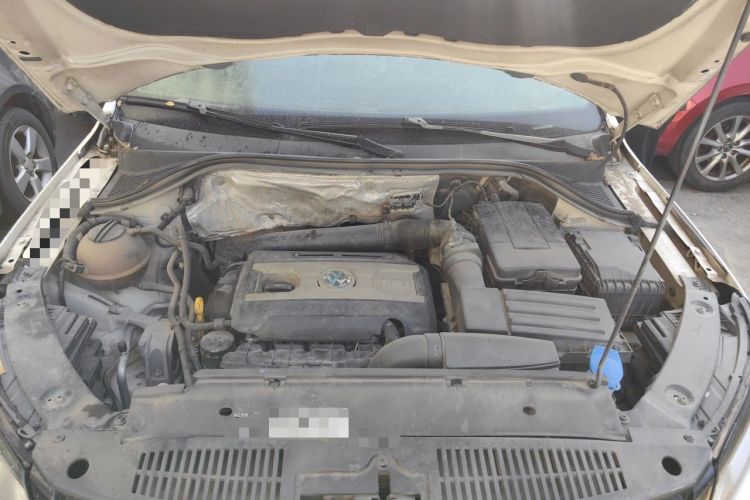 Used Volkswagen Tiguan 2015 1.8TSI Automatic Two-Wheel Drive Trend Edition Engine Bay