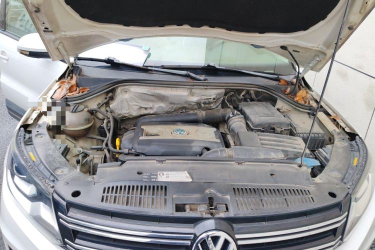Used Volkswagen Tiguan 2015 1.8TSI Automatic Two-Wheel Drive Comfort Edition Engine Bay